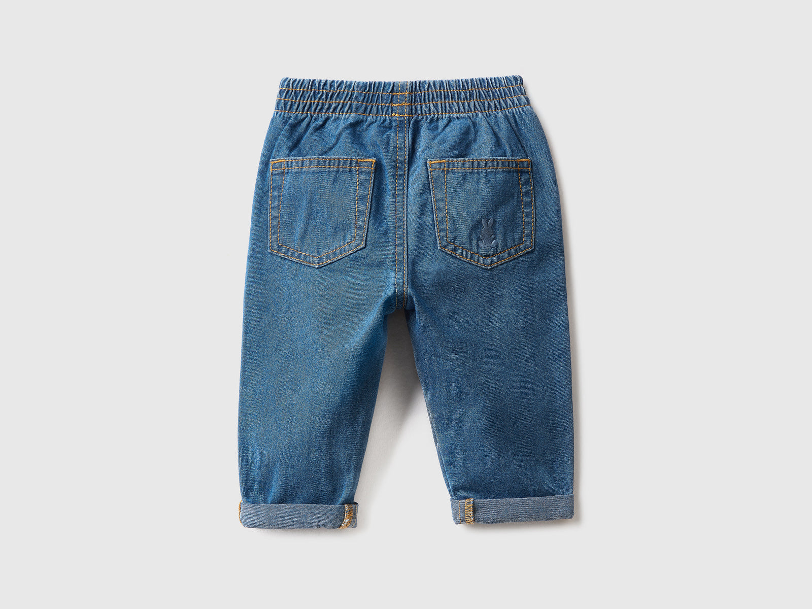 Jeans in denim 100% cotone da neonato azzurro 2 | Benetton Outlet