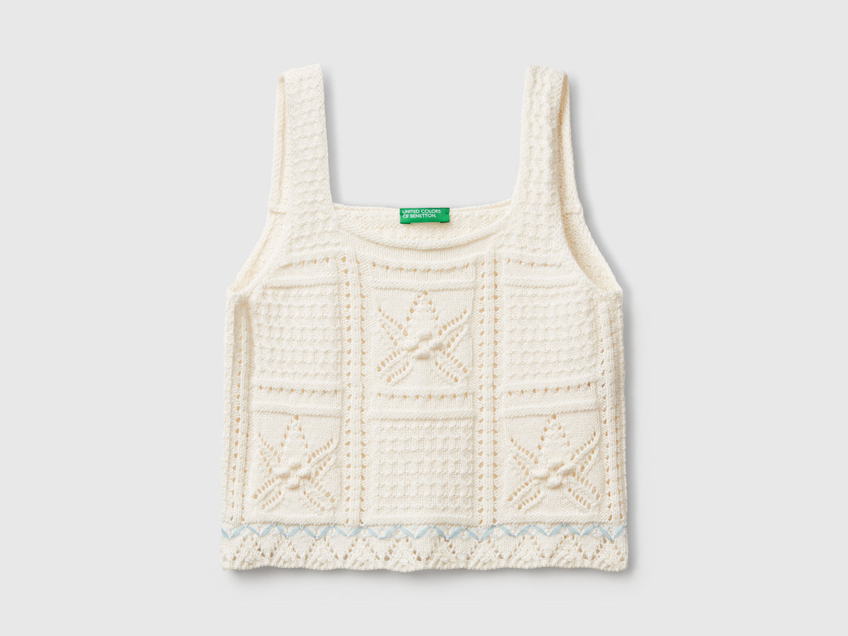 Top in maglia con stelle