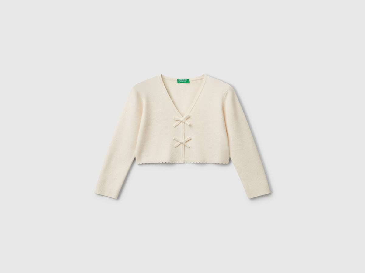Cardigan con fiocchetti
