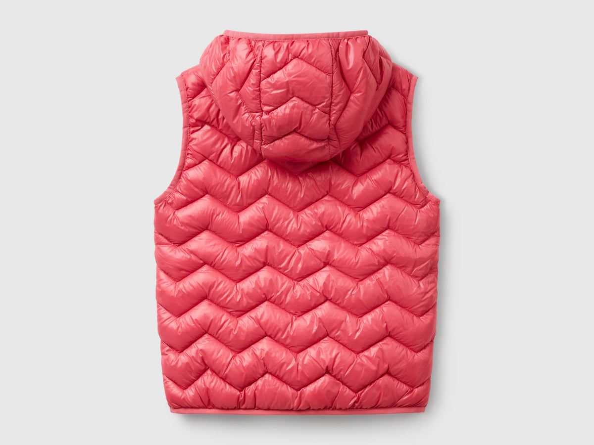 Gilet imbottito con cappuccio
