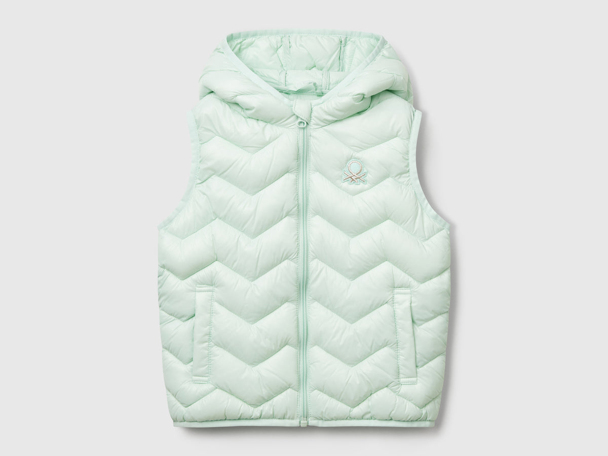 Gilet imbottito con cappuccio