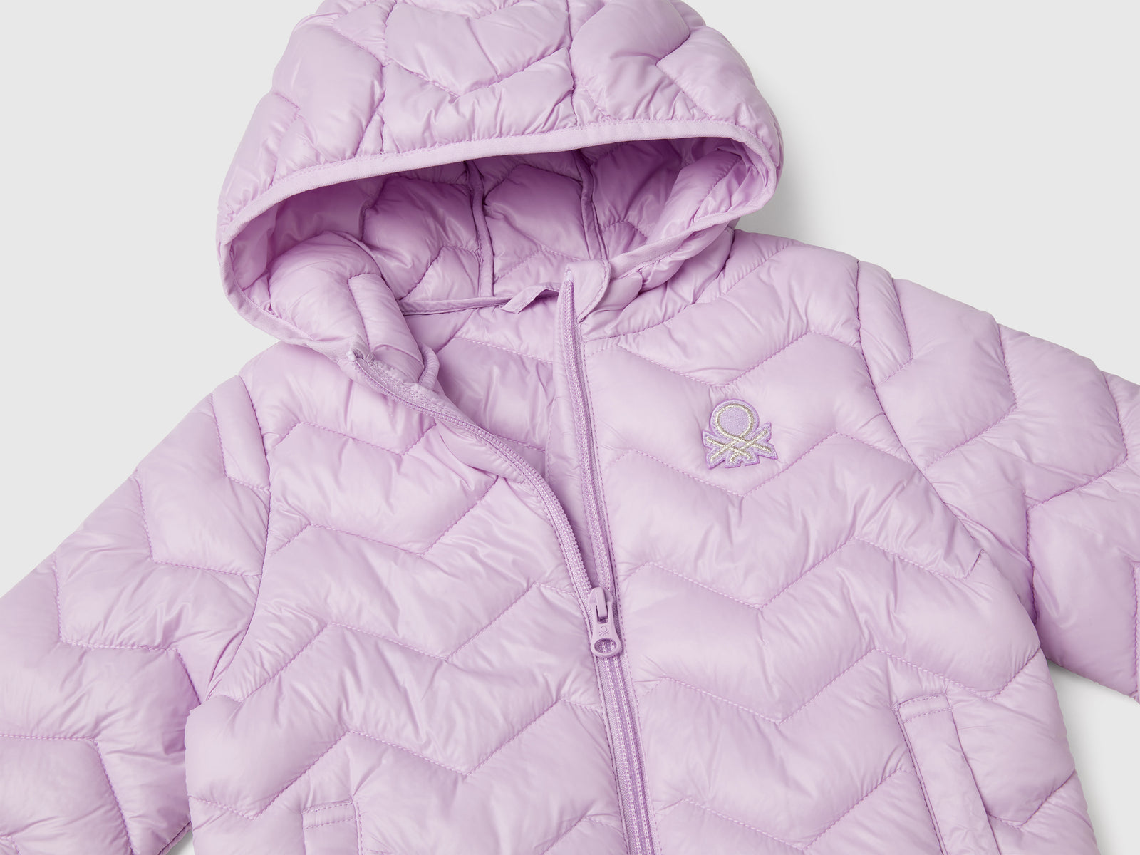 Giubbino imbottito con cappuccio da bimba lilla 3 | Benetton Outlet