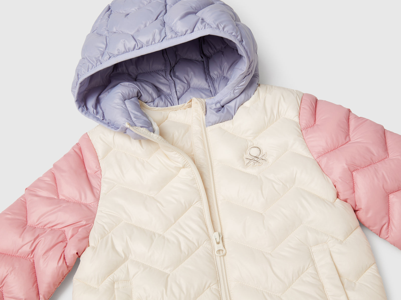 Giubbino imbottito con cappuccio da bimba multi-color 3 | Benetton Outlet
