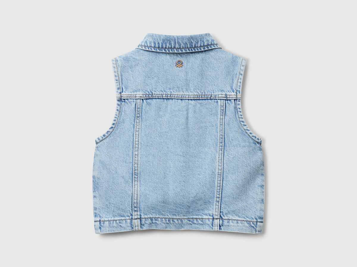 Gilet di jeans con patch fiori