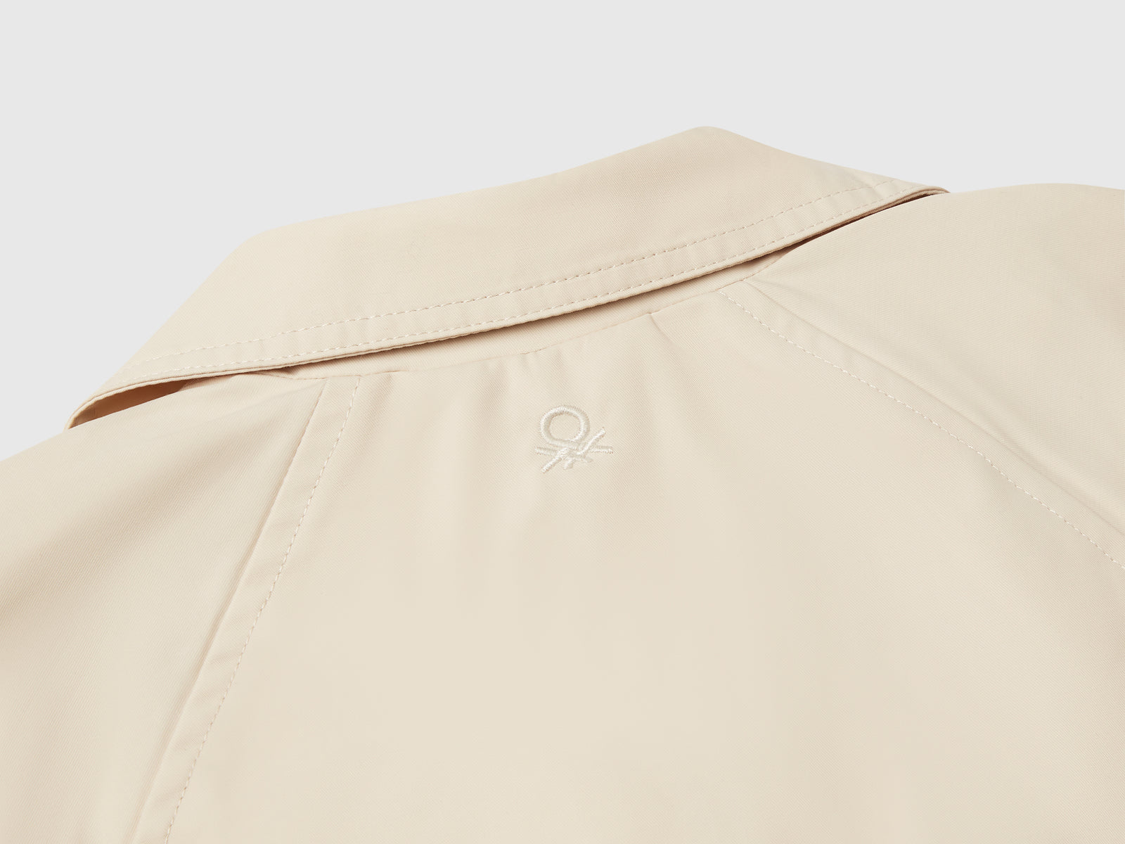 Trench corto doppiopetto da bambina beige 3 | Benetton Outlet