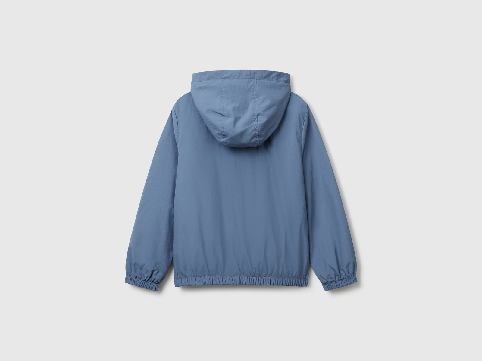 Giubbino in nylon con cappuccio da bambino azzurro 2 | Benetton Outlet