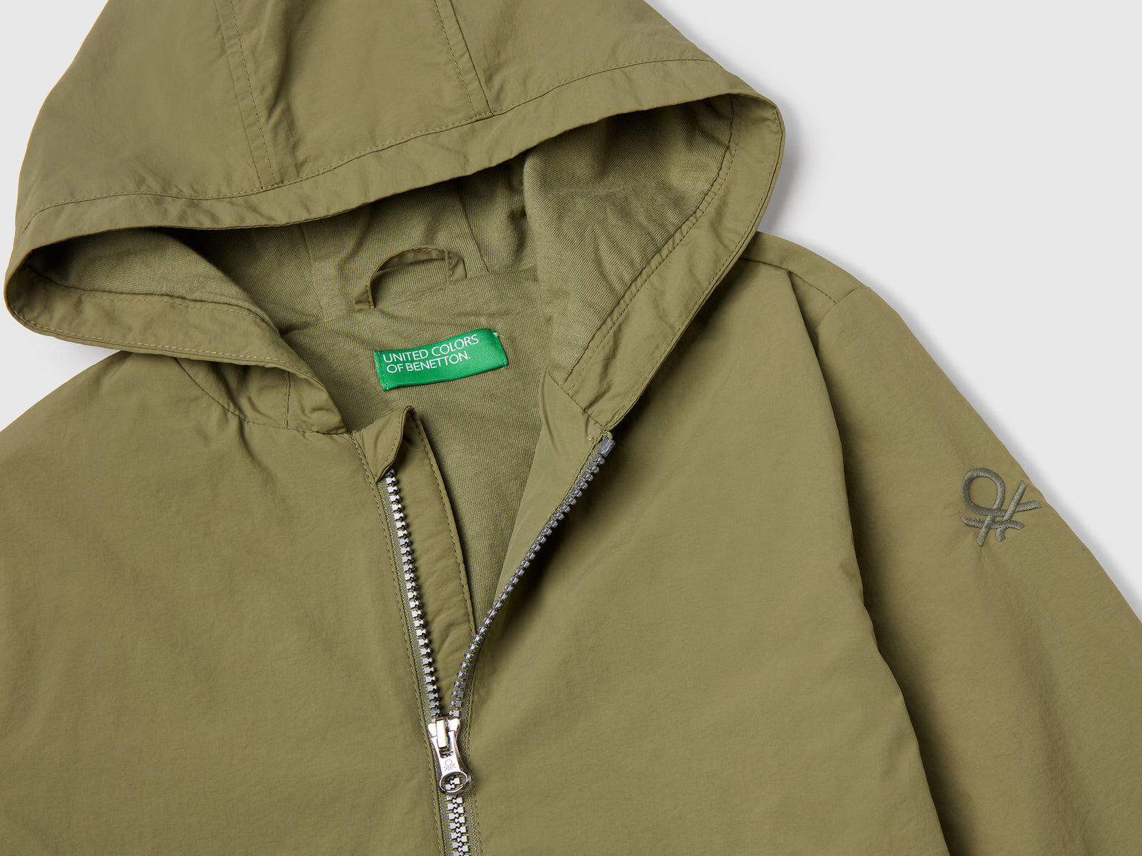 Giubbino in nylon con cappuccio da bambino verde oliva 3 | Benetton Outlet