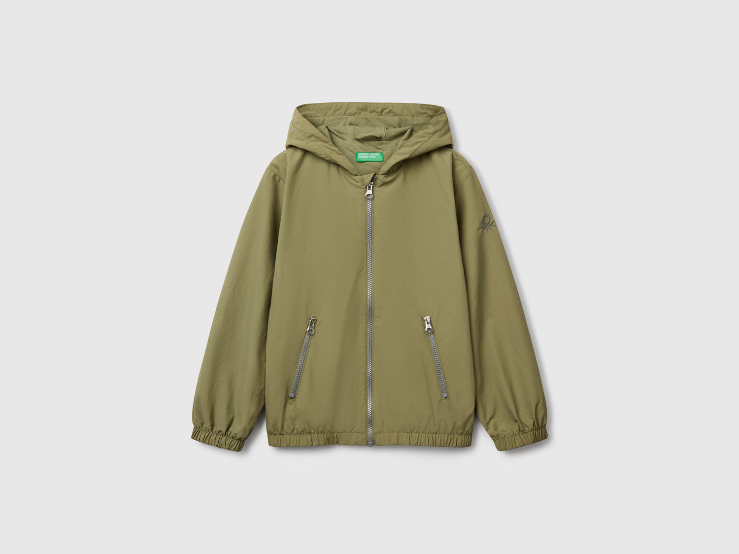 Giubbino in nylon con cappuccio da bambino verde oliva | Benetton Outlet