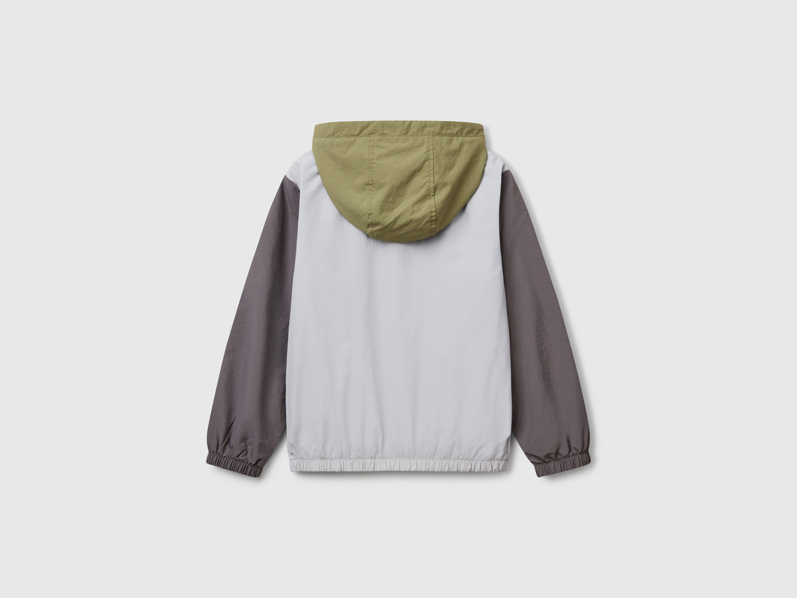 Giubbino in nylon con cappuccio da bambino grigio chiaro 2 | Benetton Outlet