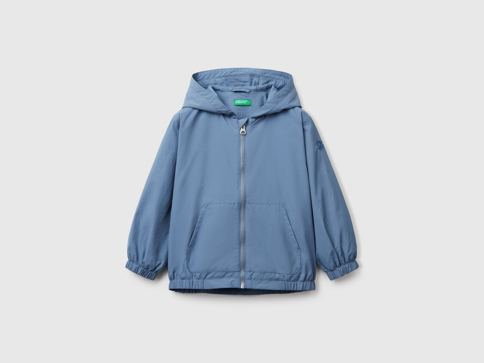 Giubbino con cappuccio da bimbo azzurro | Benetton Outlet