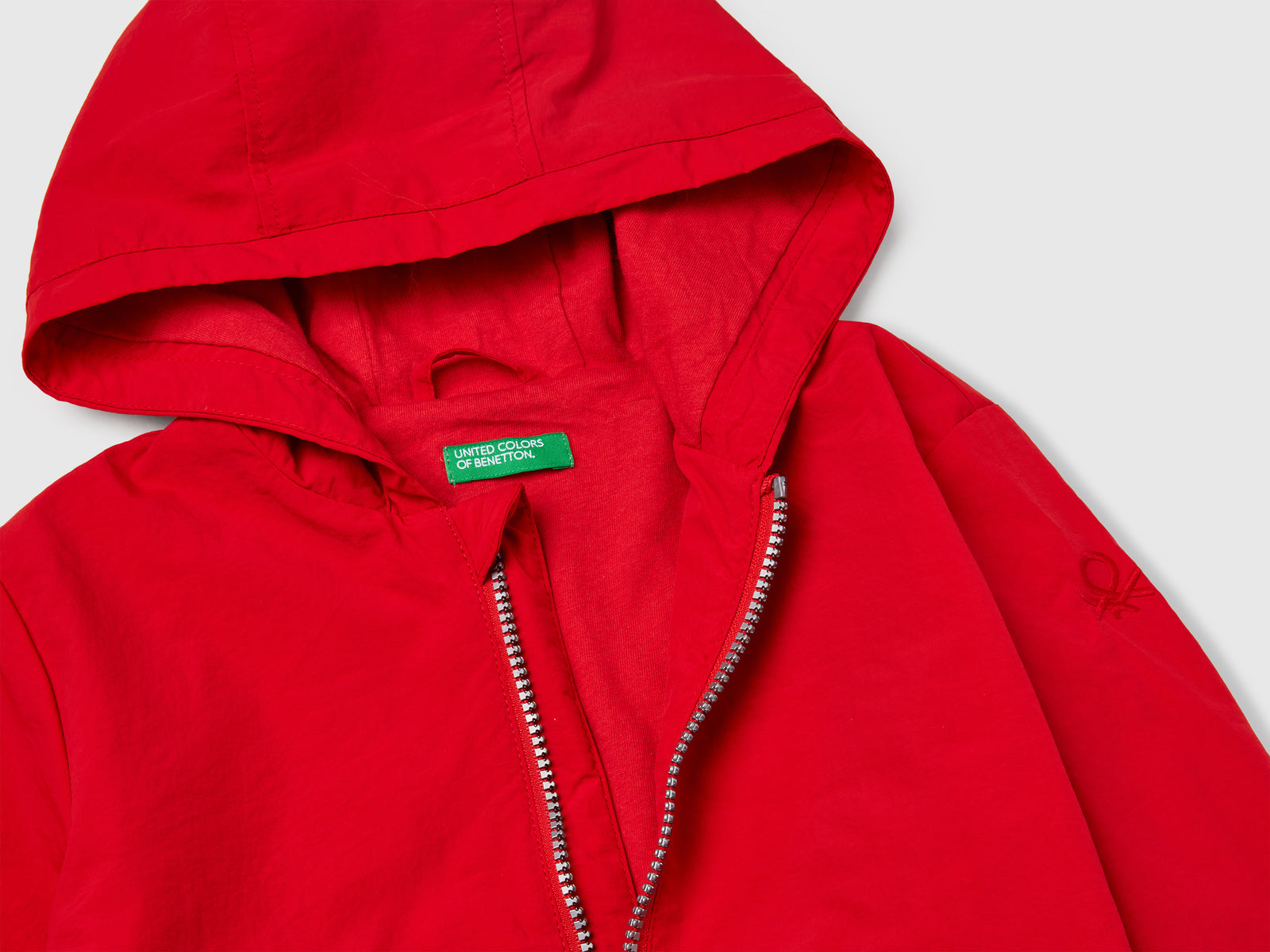 Giubbino con cappuccio da bimbo rosso 3 | Benetton Outlet