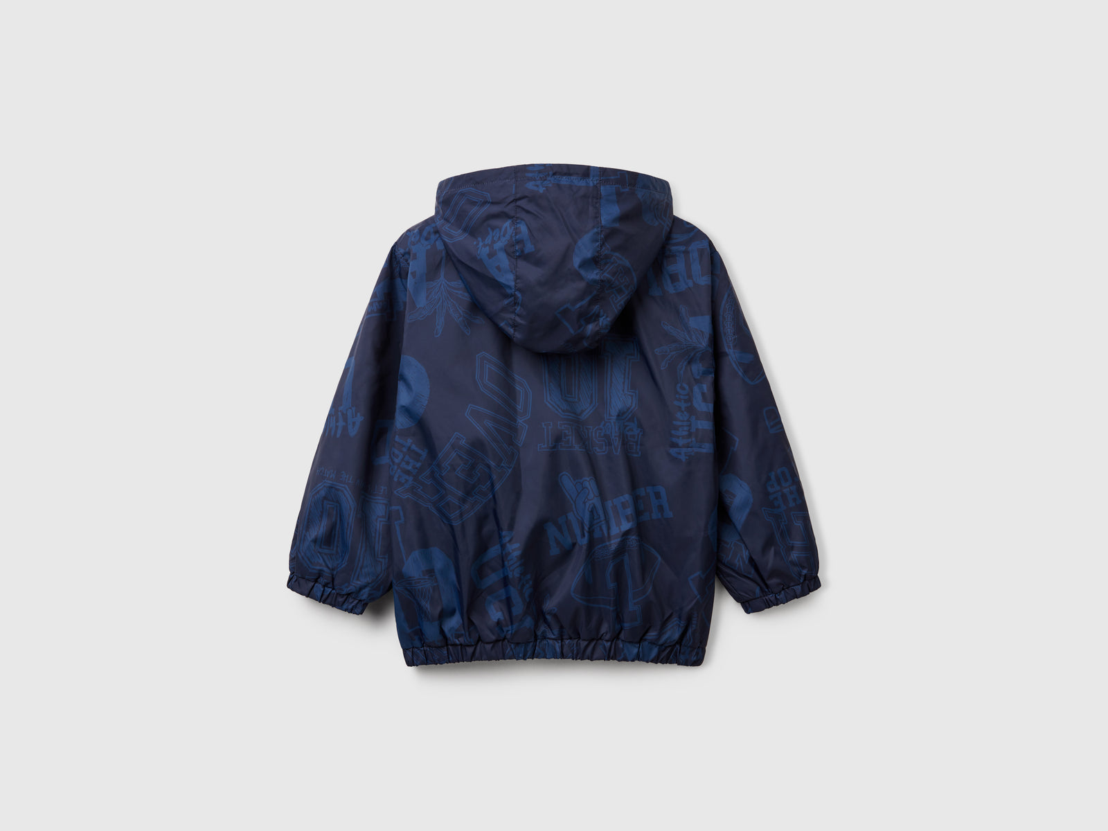 Giubbino leggero fantasia con cappuccio da bimbo blu 2 | Benetton Outlet