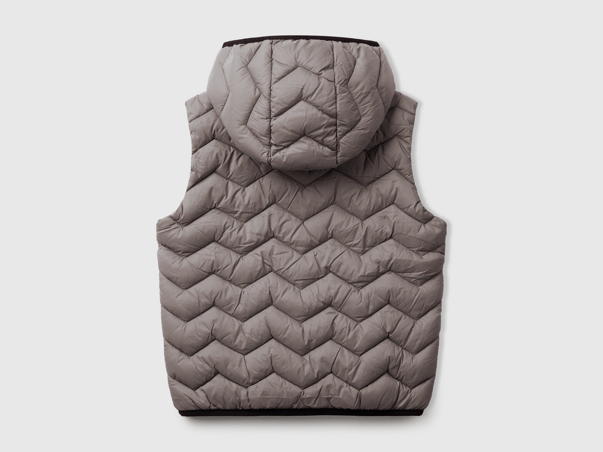 Gilet imbottito con cappuccio