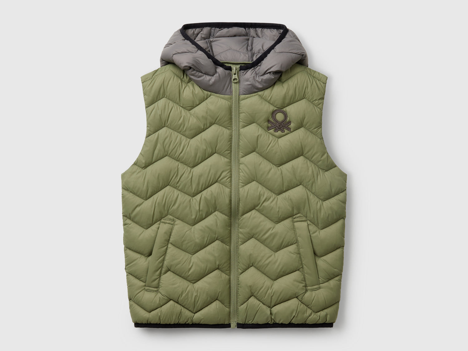Gilet imbottito con cappuccio da bambino verde militare | Benetton Outlet