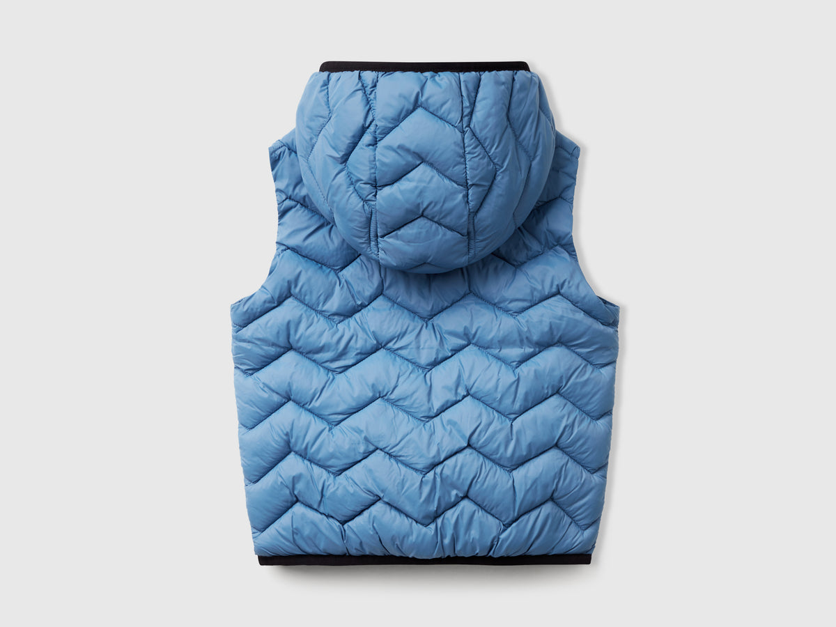 Gilet imbottito con cappuccio