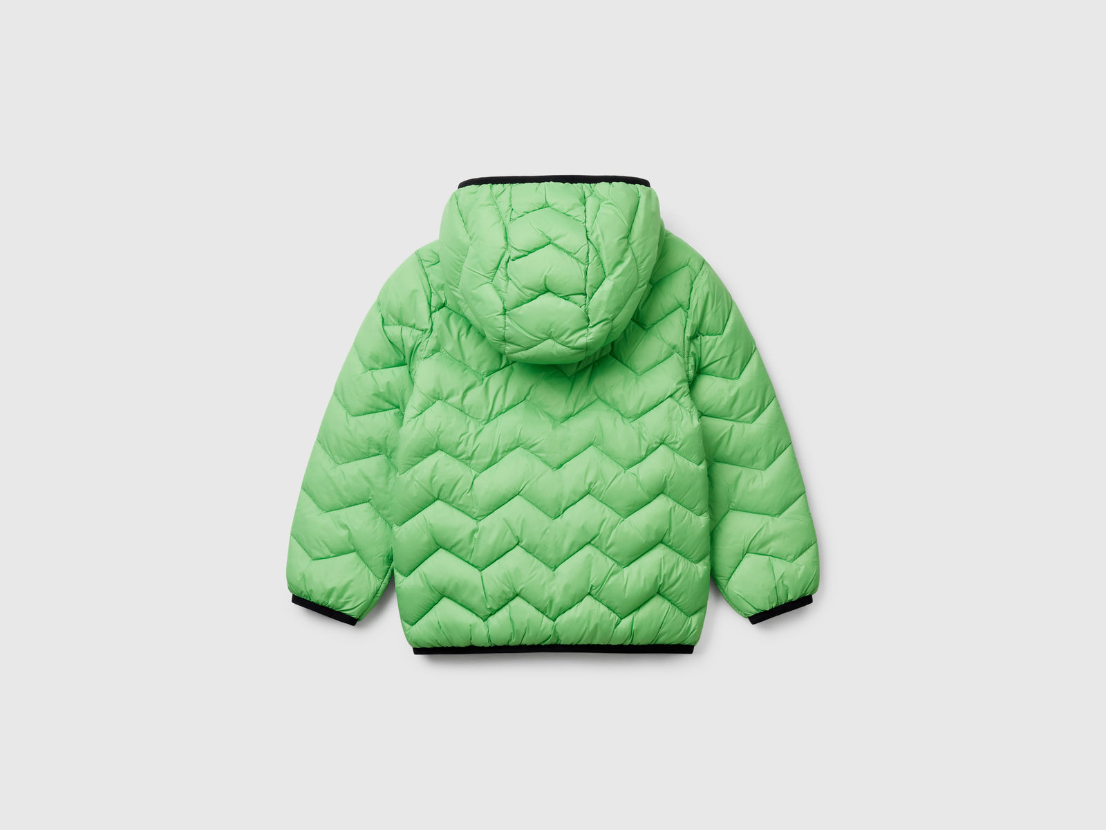 Giubbotto imbottito con cappuccio da bimbo verde 2 | Benetton Outlet