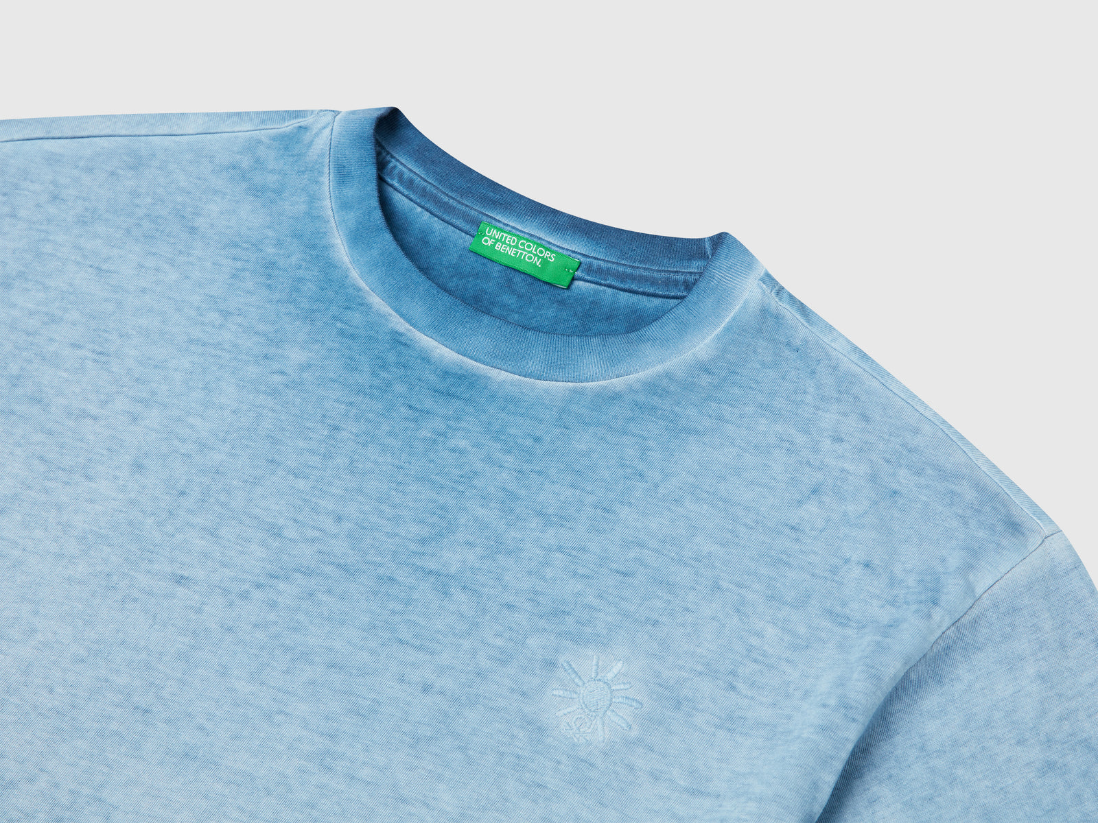 Maglietta over fit con ricamo da bambino azzurro 3 | Benetton Outlet
