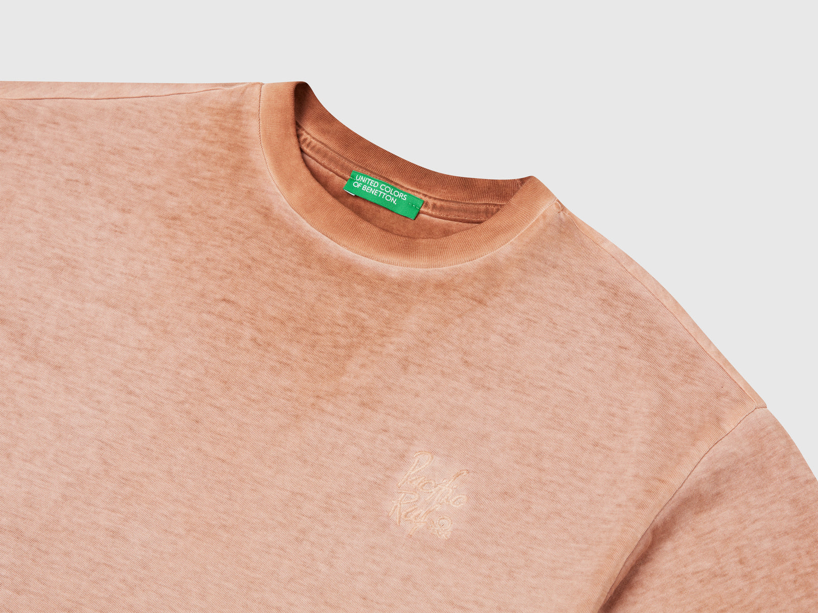 Maglietta over fit con ricamo da bambino cammello 3 | Benetton Outlet