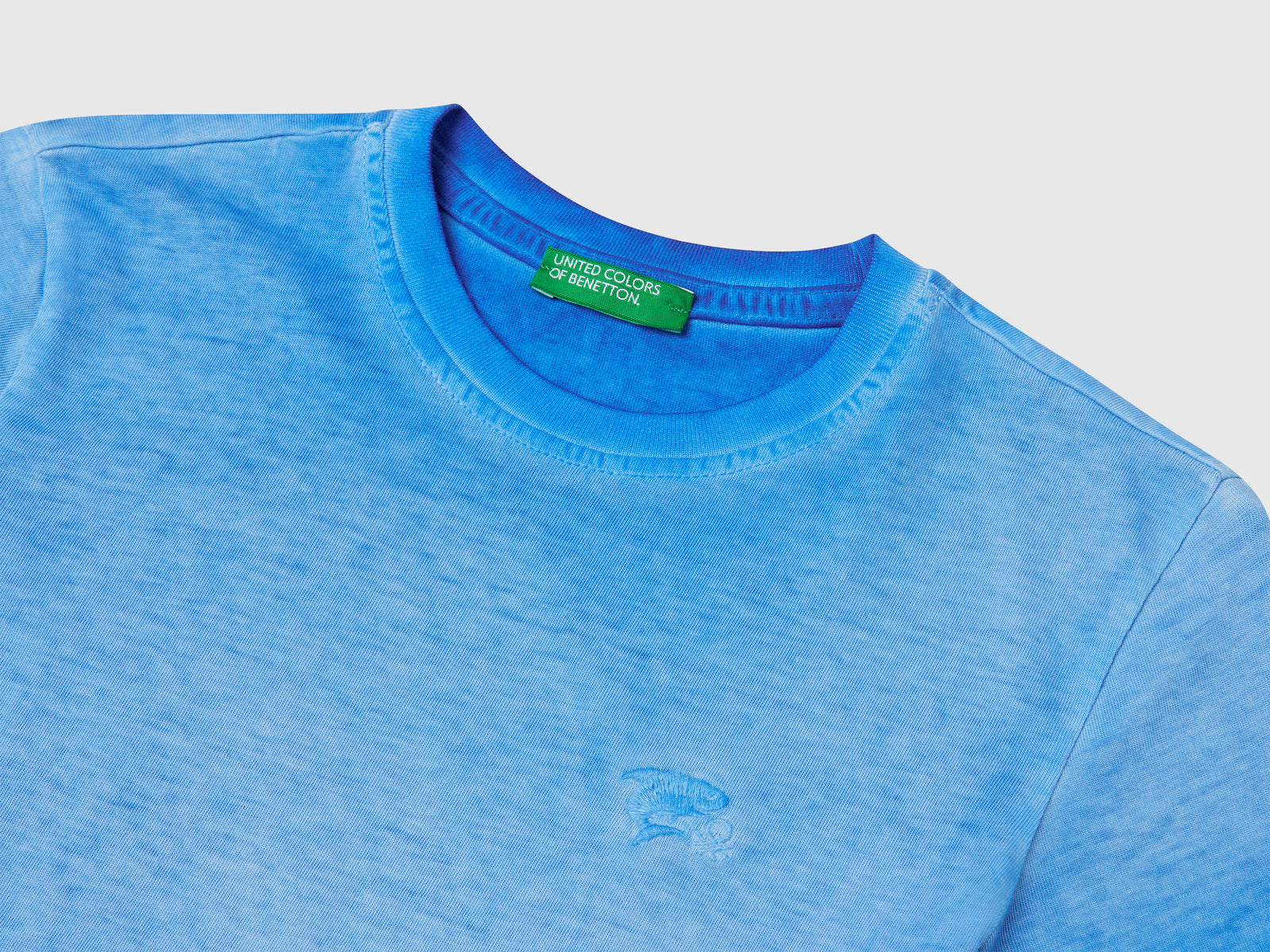 Maglietta over fit con ricamo da bimbo blu 3 | Benetton Outlet