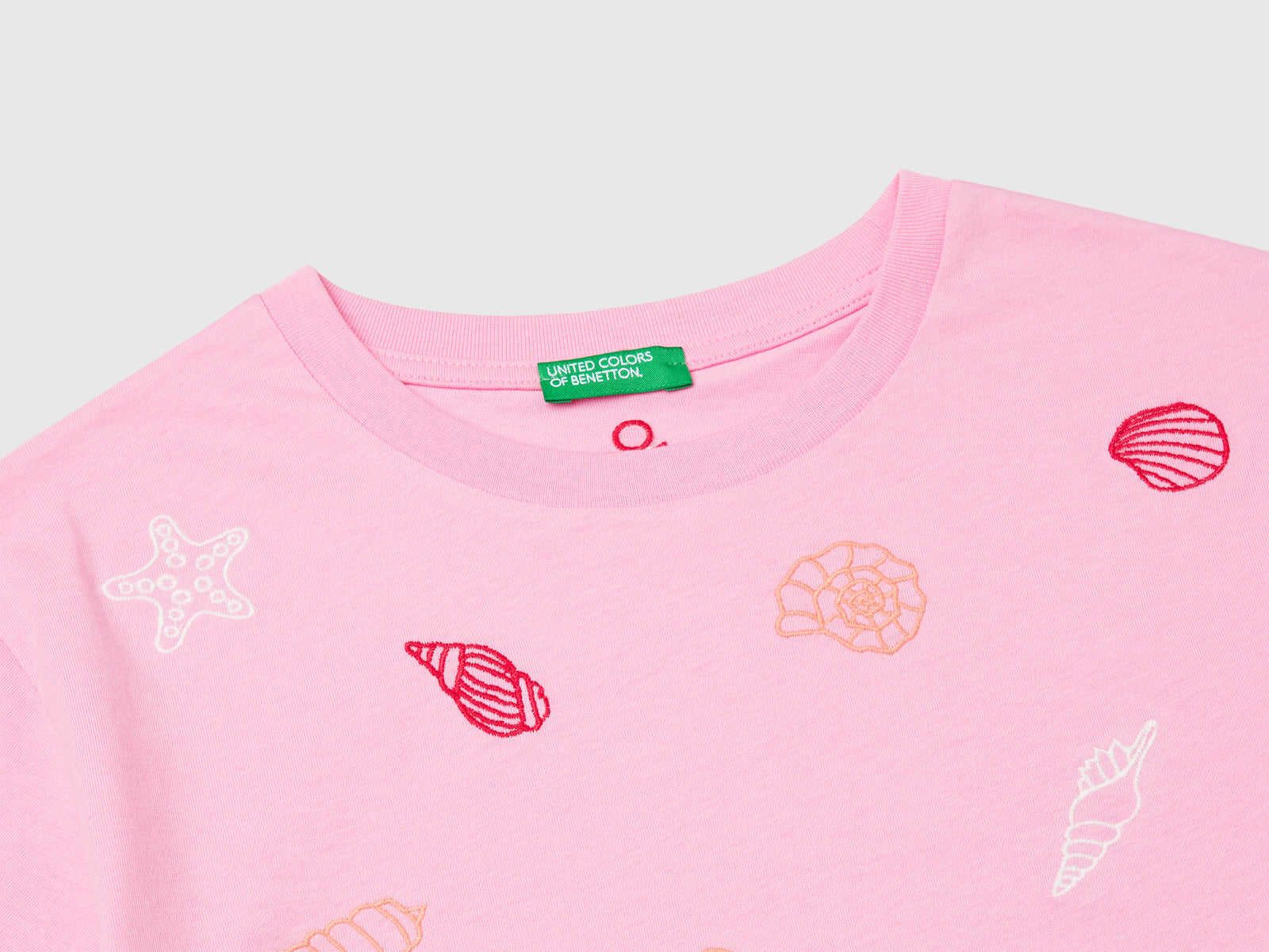 T-shirt con ricamo conchiglie da bambina rosa 3 | Benetton Outlet