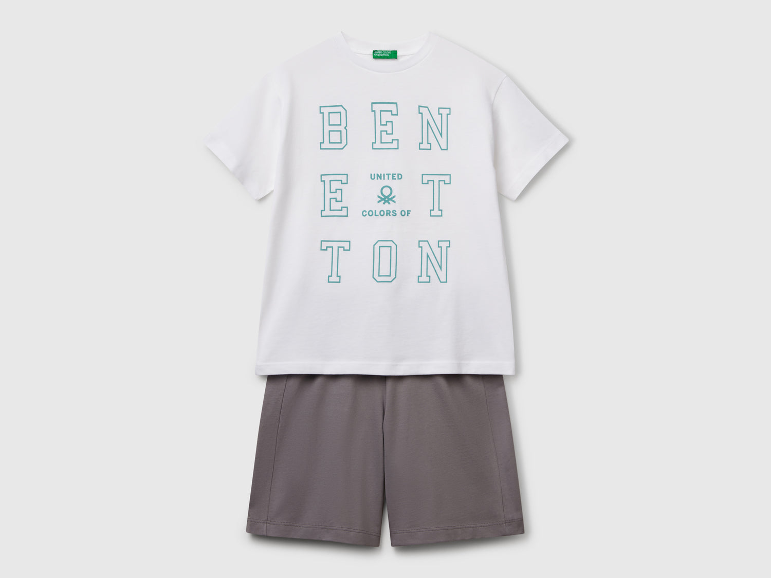 Completo t-shirt e bermuda da bambino bianco | Benetton Outlet