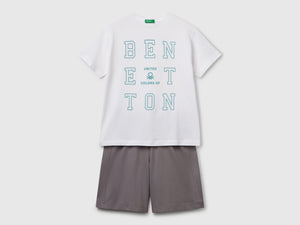Completo t-shirt e bermuda