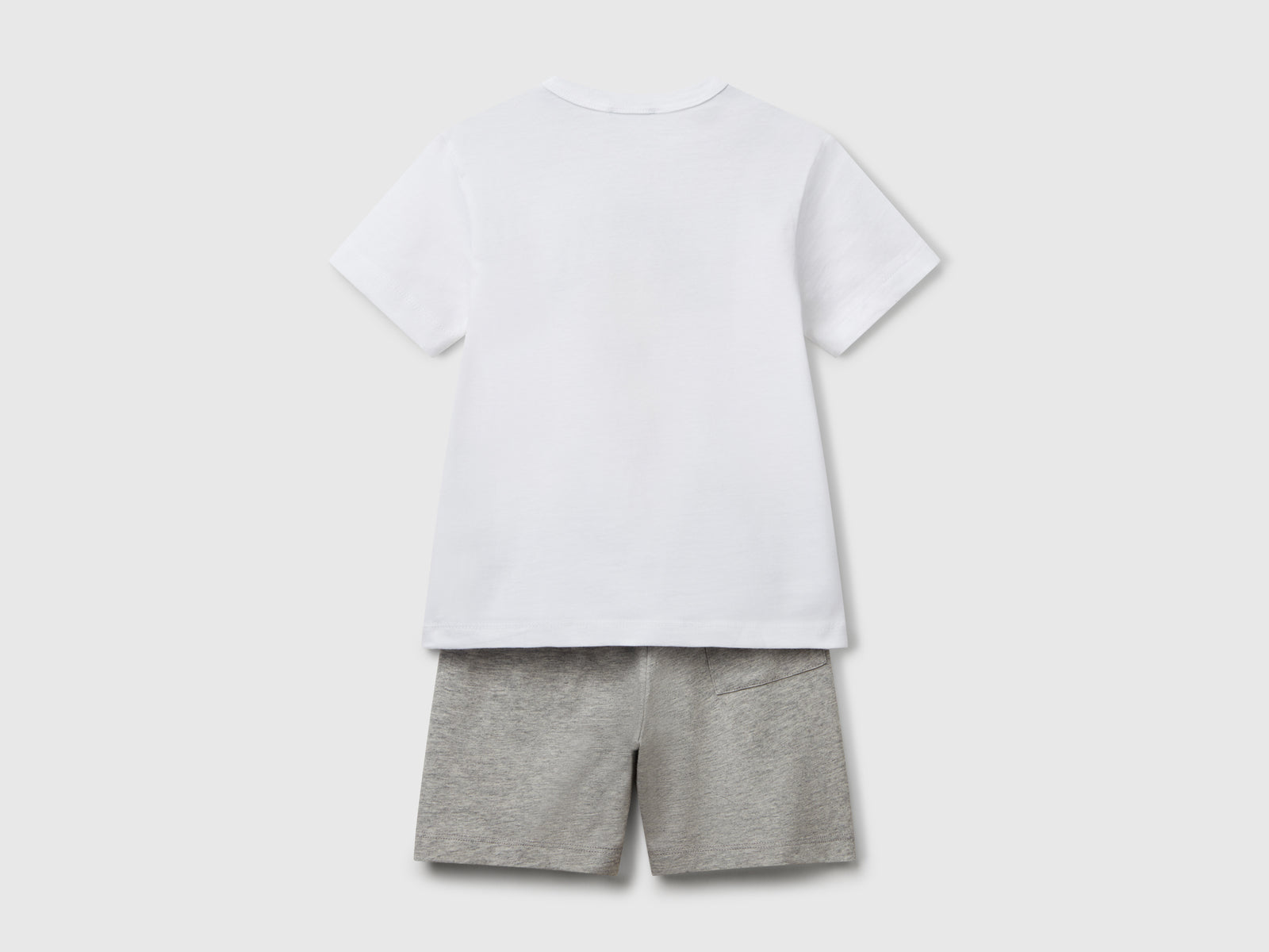 Completo t-shirt e bermuda 100% cotone da bimbo bianco 2 | Benetton Outlet