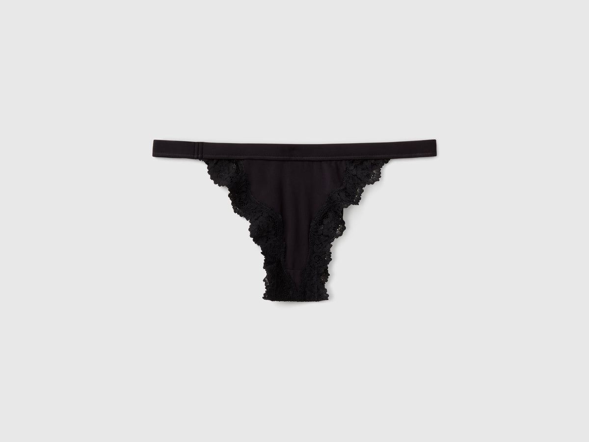 Braguitas con inserciones de encaje