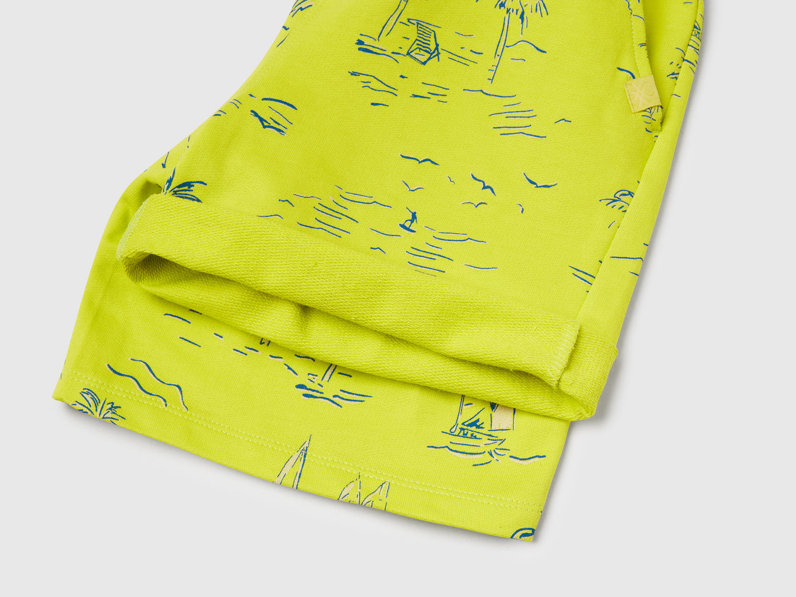Bermuda con stampa tropicale da bambino lime 3 | Benetton Outlet