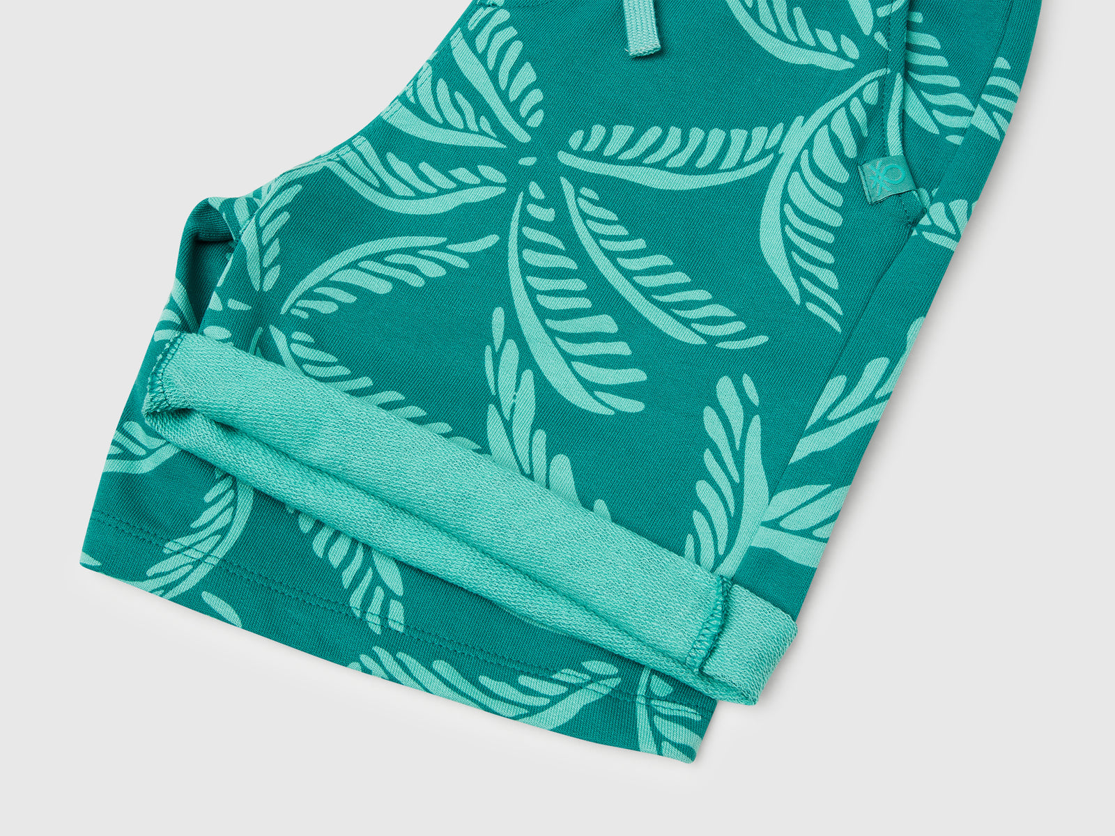 Bermuda con stampa tropicale da bambino verde 3 | Benetton Outlet