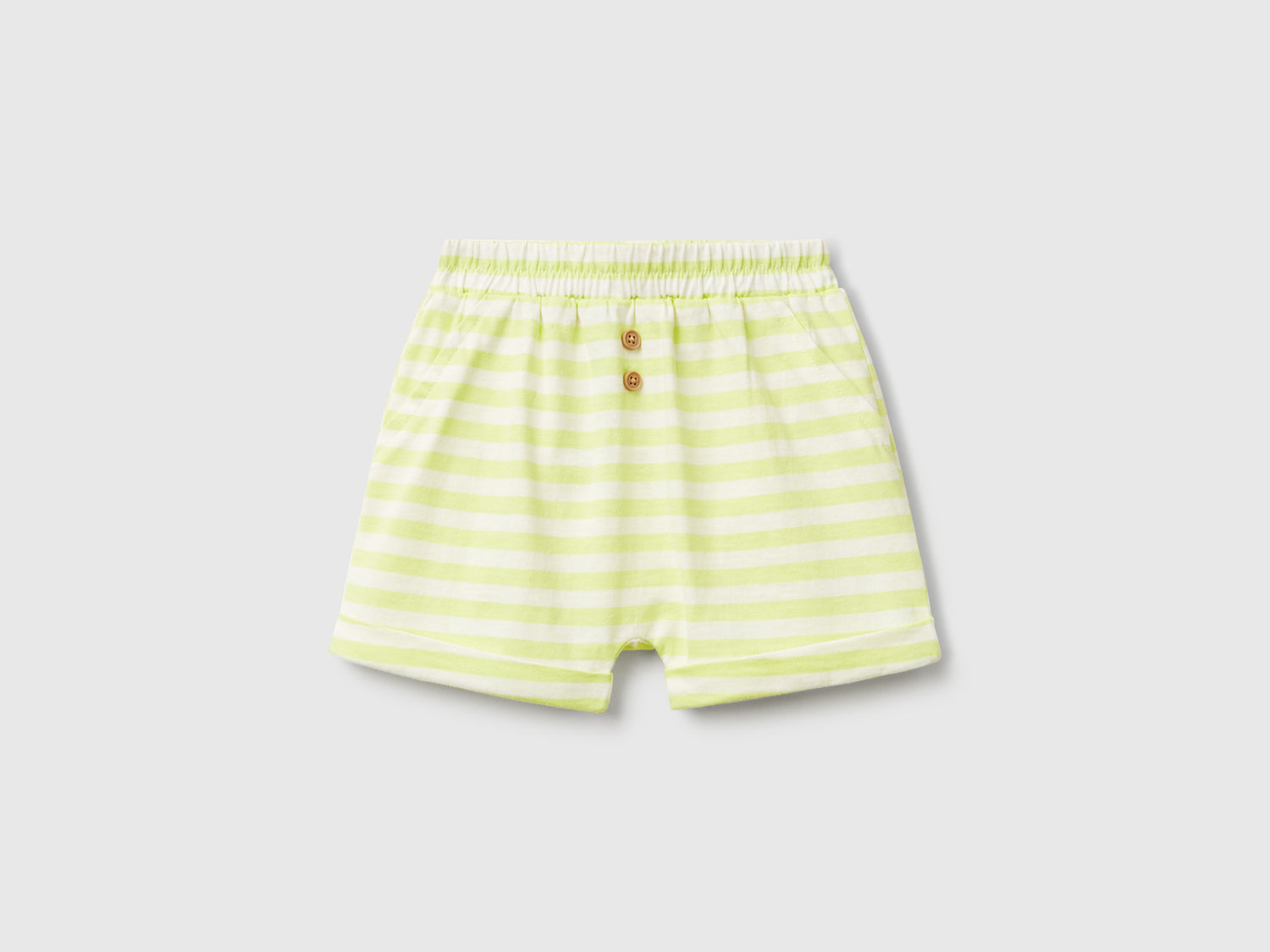 Shorts a righe con risvolto da neonato giallo | Benetton Outlet