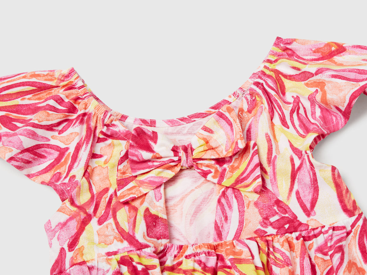 Vestito con stampa tropicale
