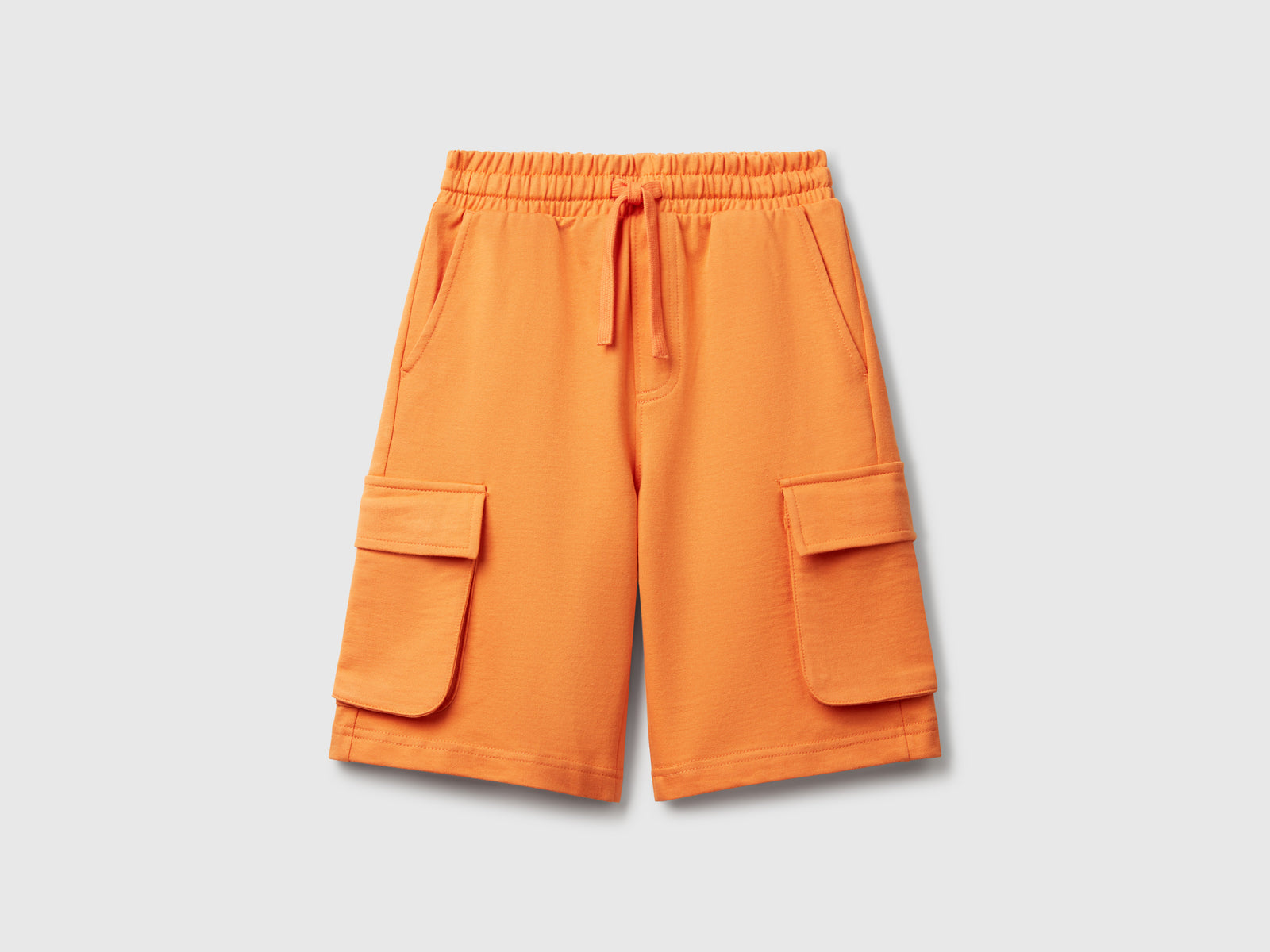 Shorts cargo in felpa leggera da bambino arancione | Benetton Outlet