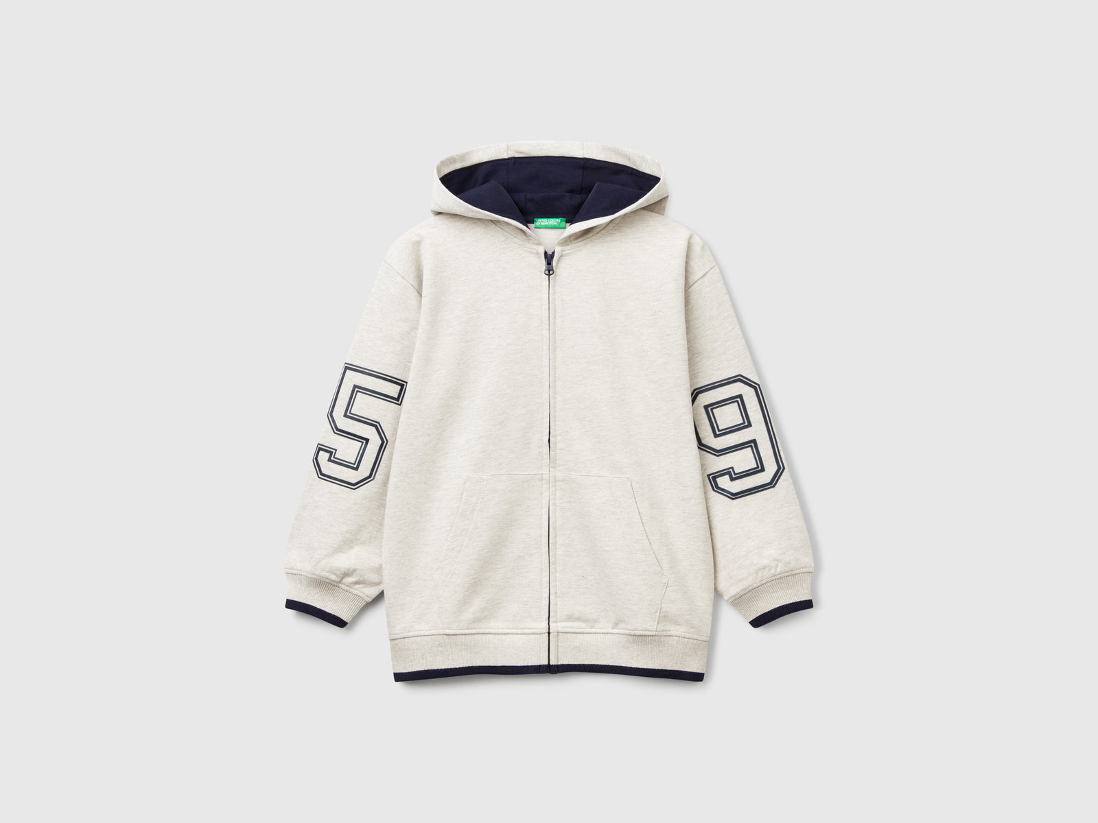 Felpa con stampa gommata da bambino grigio chiaro | Benetton Outlet