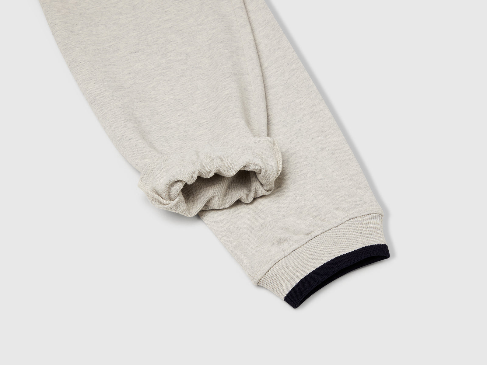 Pantaloni in felpa leggera da bambino grigio chiaro 3 | Benetton Outlet