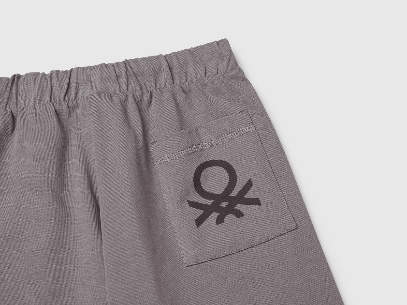 Bermuda in 100% cotone da bambino grigio 3 | Benetton Outlet