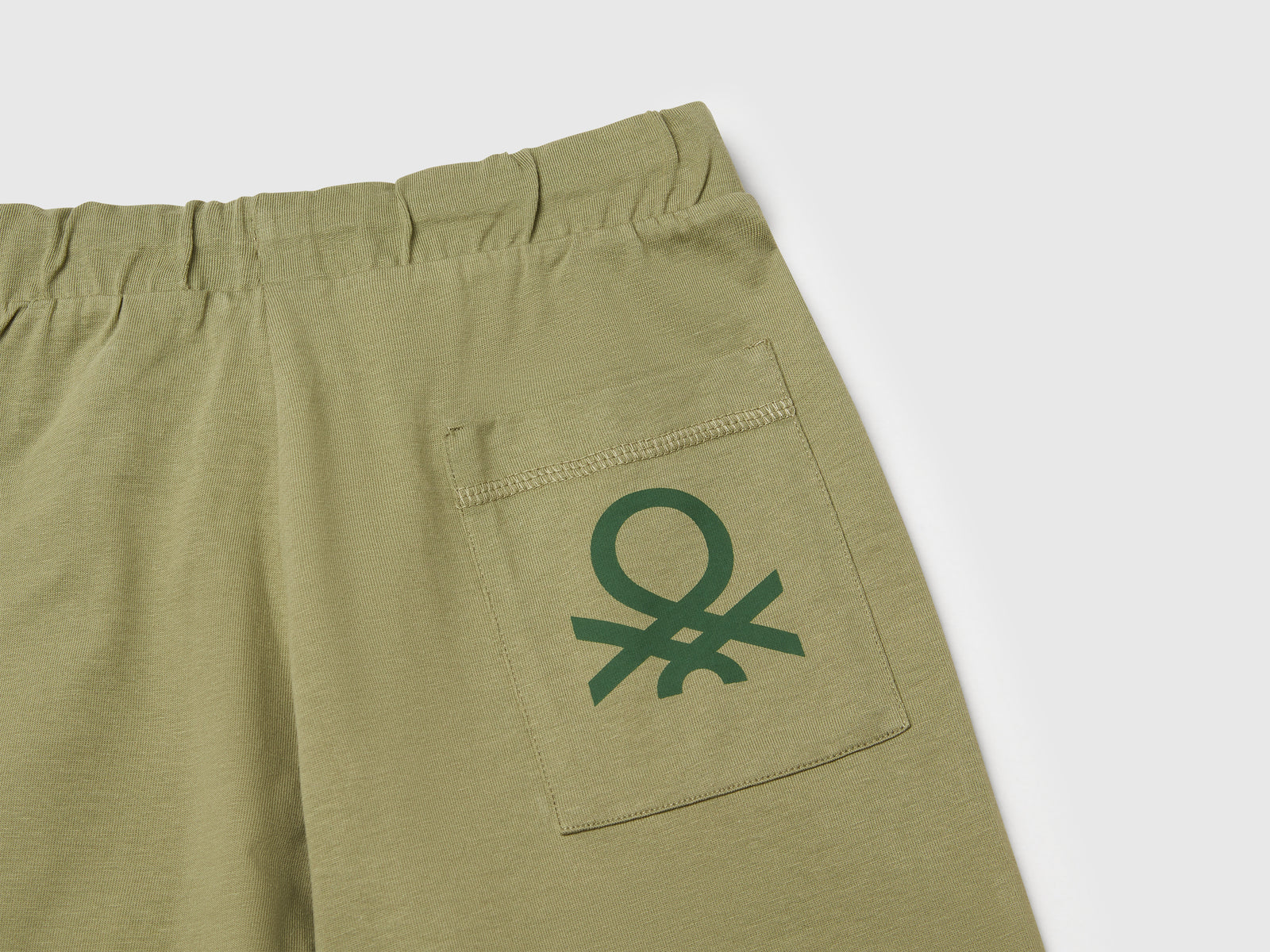 Bermuda in 100% cotone da bambino verde oliva 3 | Benetton Outlet