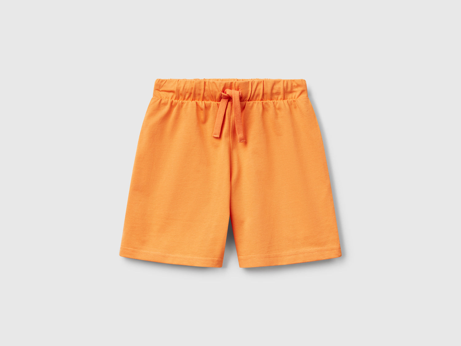 Bermuda regular fit da bimbo arancione | Benetton Outlet