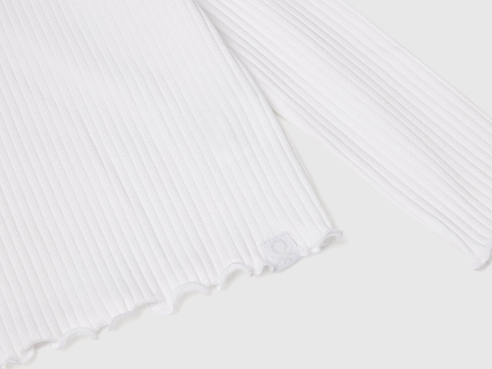 Maglietta slim fit in cotone stretch da bimba bianco 3 | Benetton Outlet