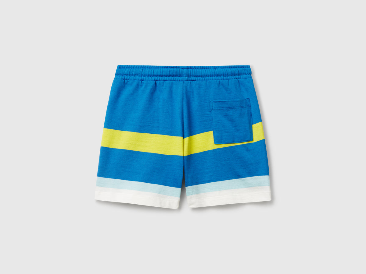 Shorts a righe