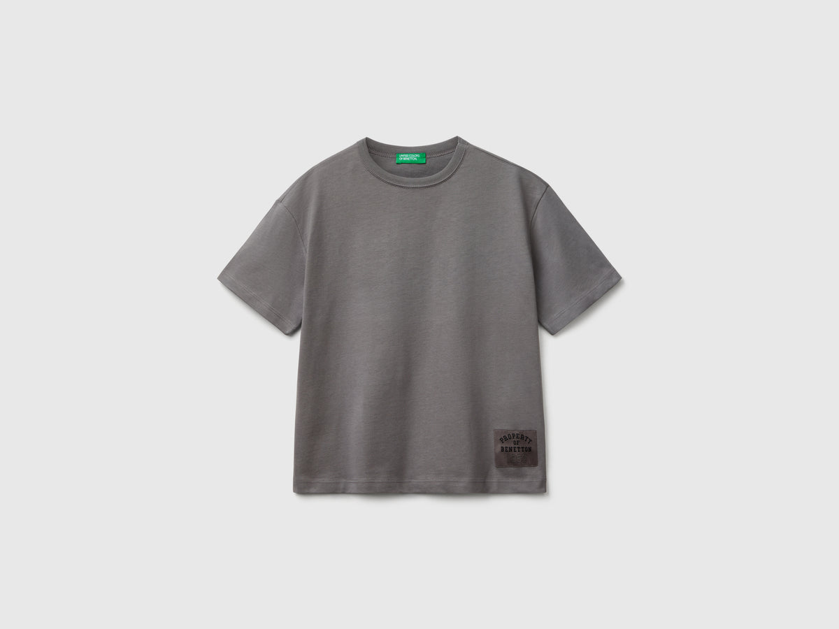 T-shirt con logo over fit