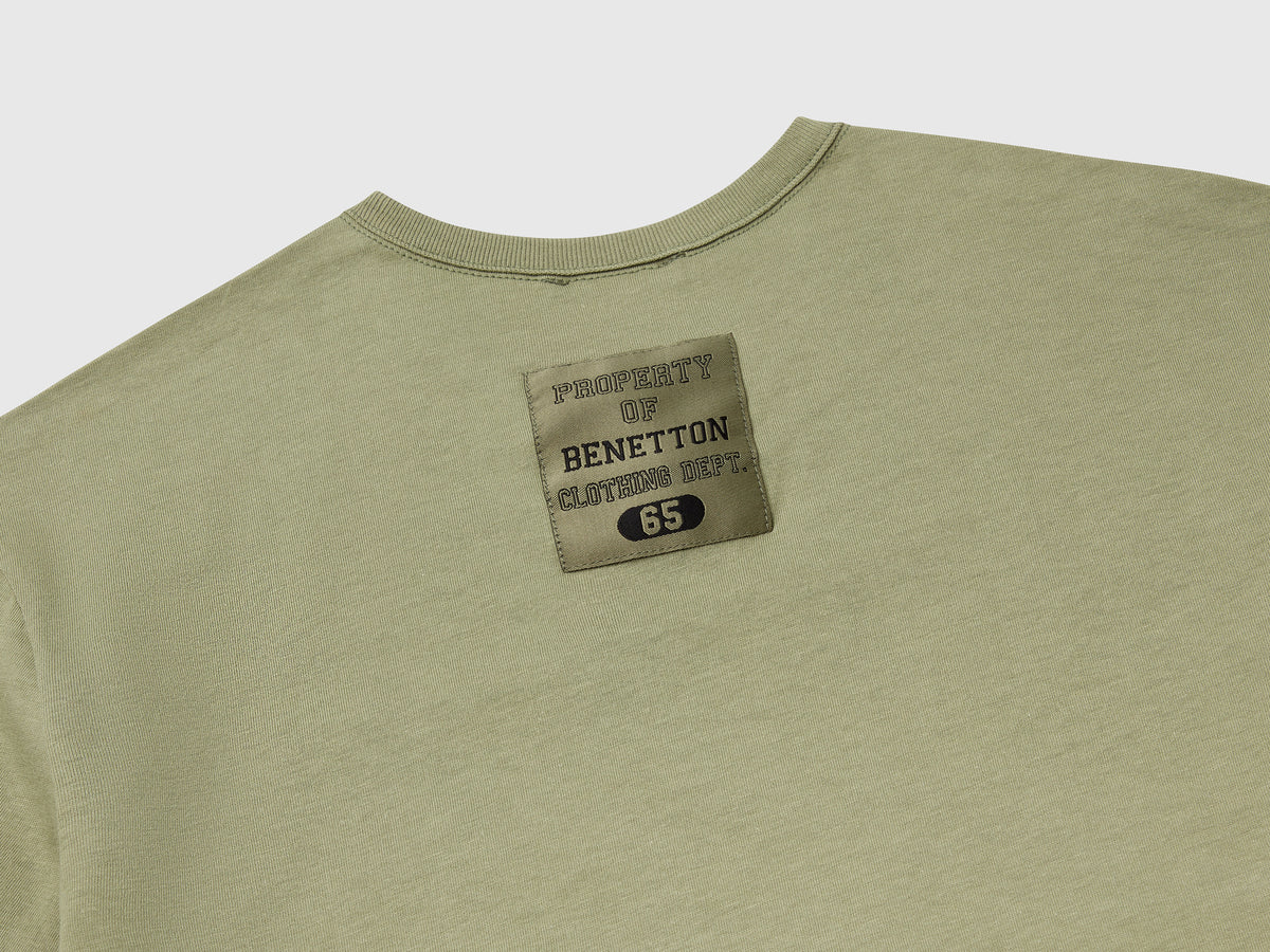 T-shirt con logo over fit