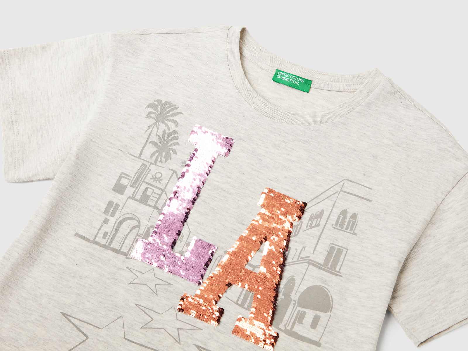 Maglietta con stampa e paillettes da bambina grigio chiaro 3 | Benetton Outlet