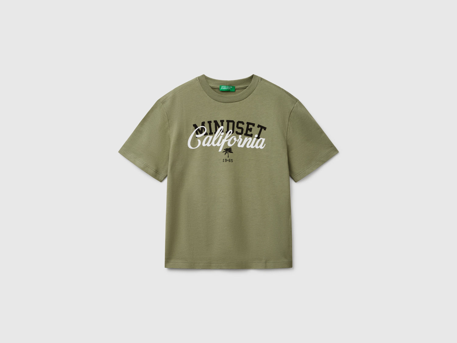 T-shirt manica corta in cotone da bambino verde oliva | Benetton Outlet