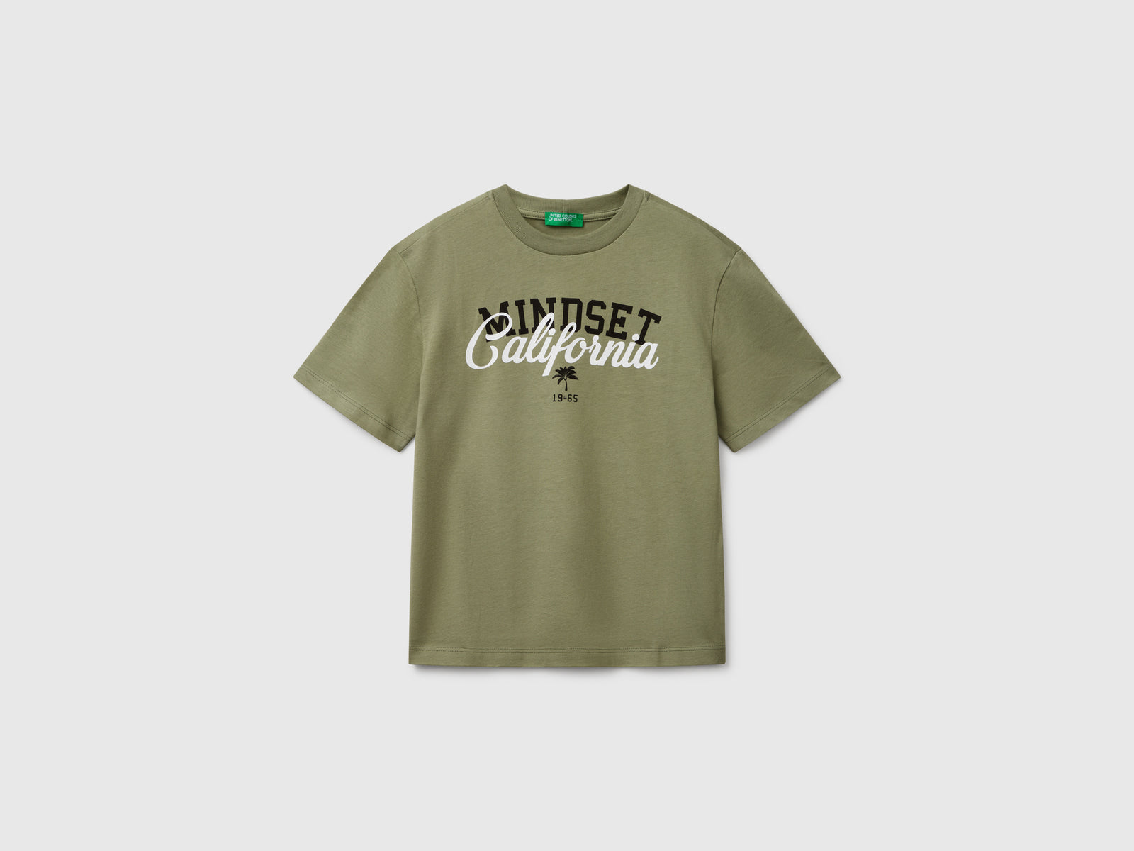 T-shirt manica corta in cotone da bambino verde oliva | Benetton Outlet
