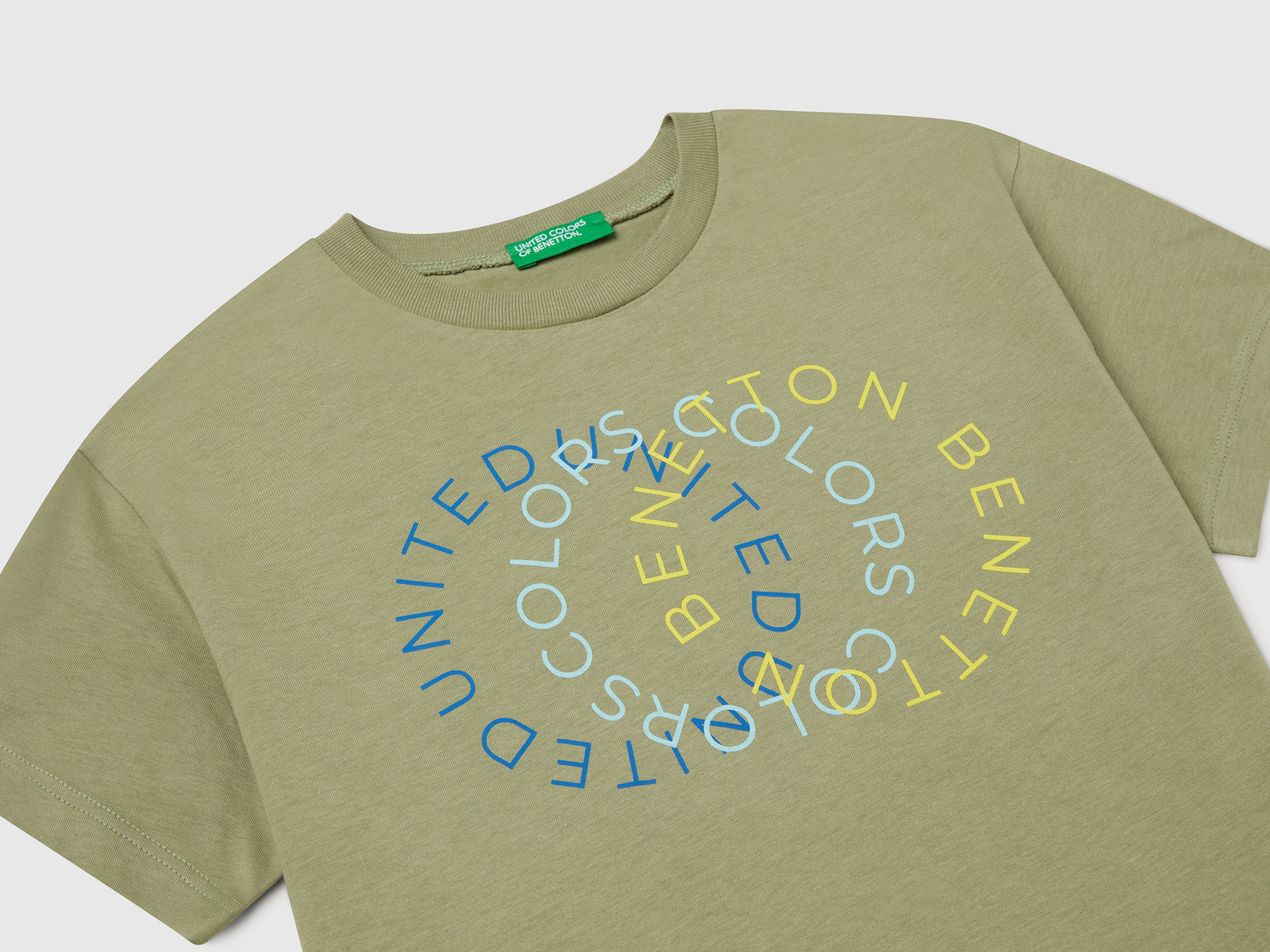 T-shirt con logo da bambino verde oliva 3 | Benetton Outlet