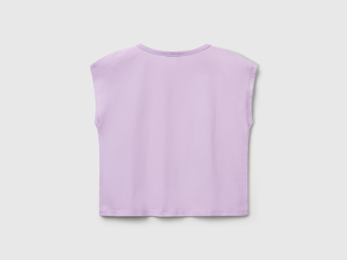T-shirt con stampa e paillettes