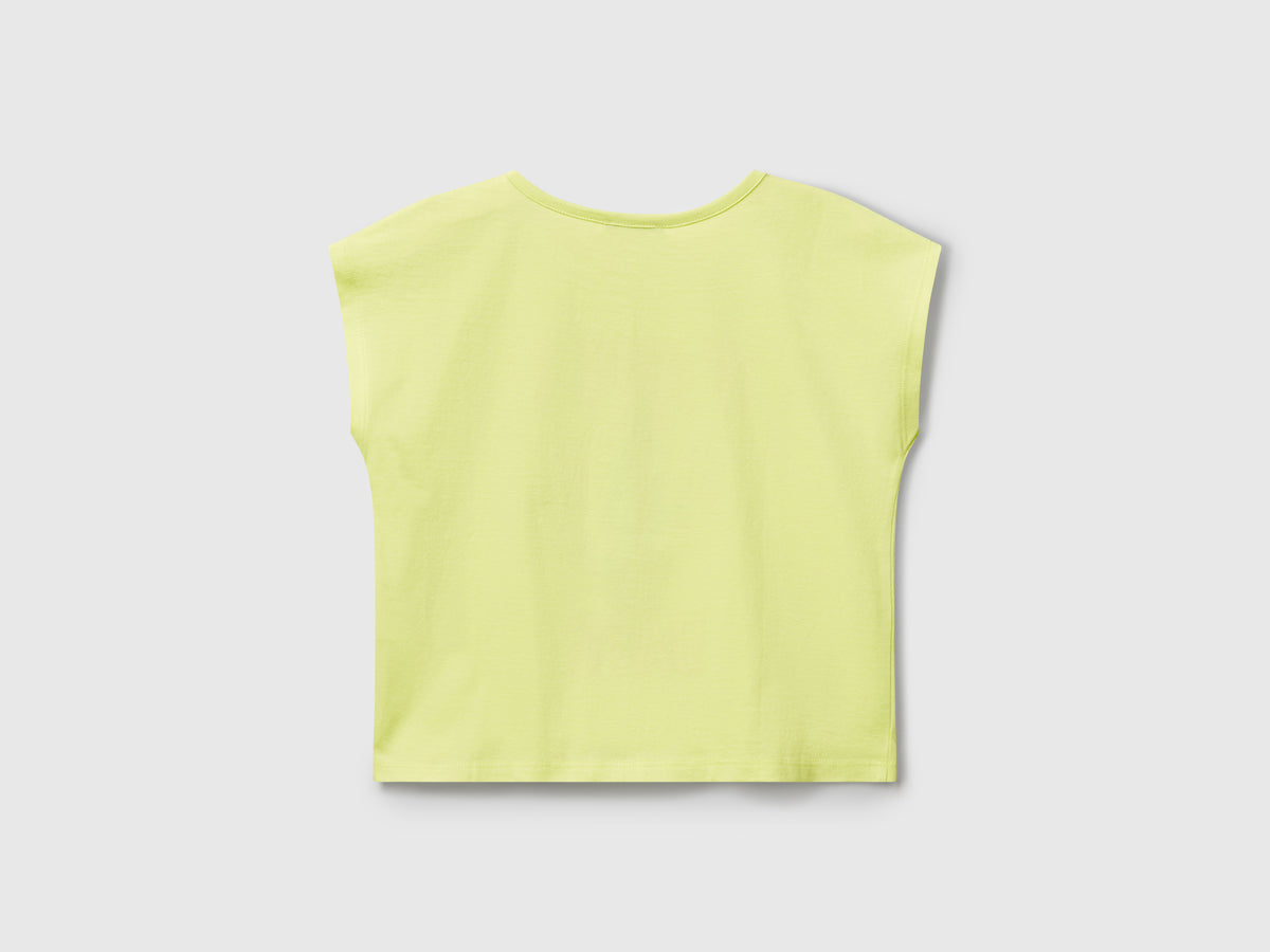 T-shirt con stampa e paillettes