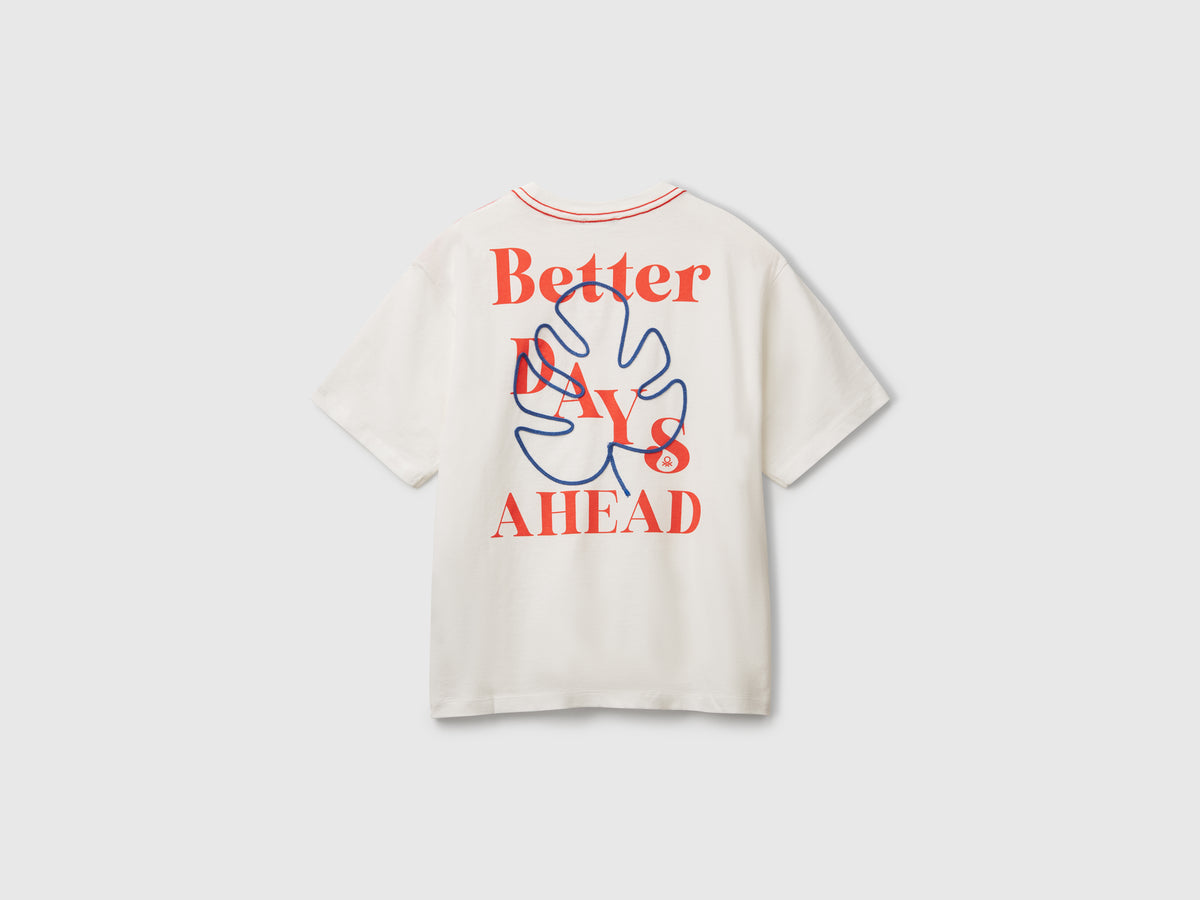 T-shirt con stampa slogan e ricamo