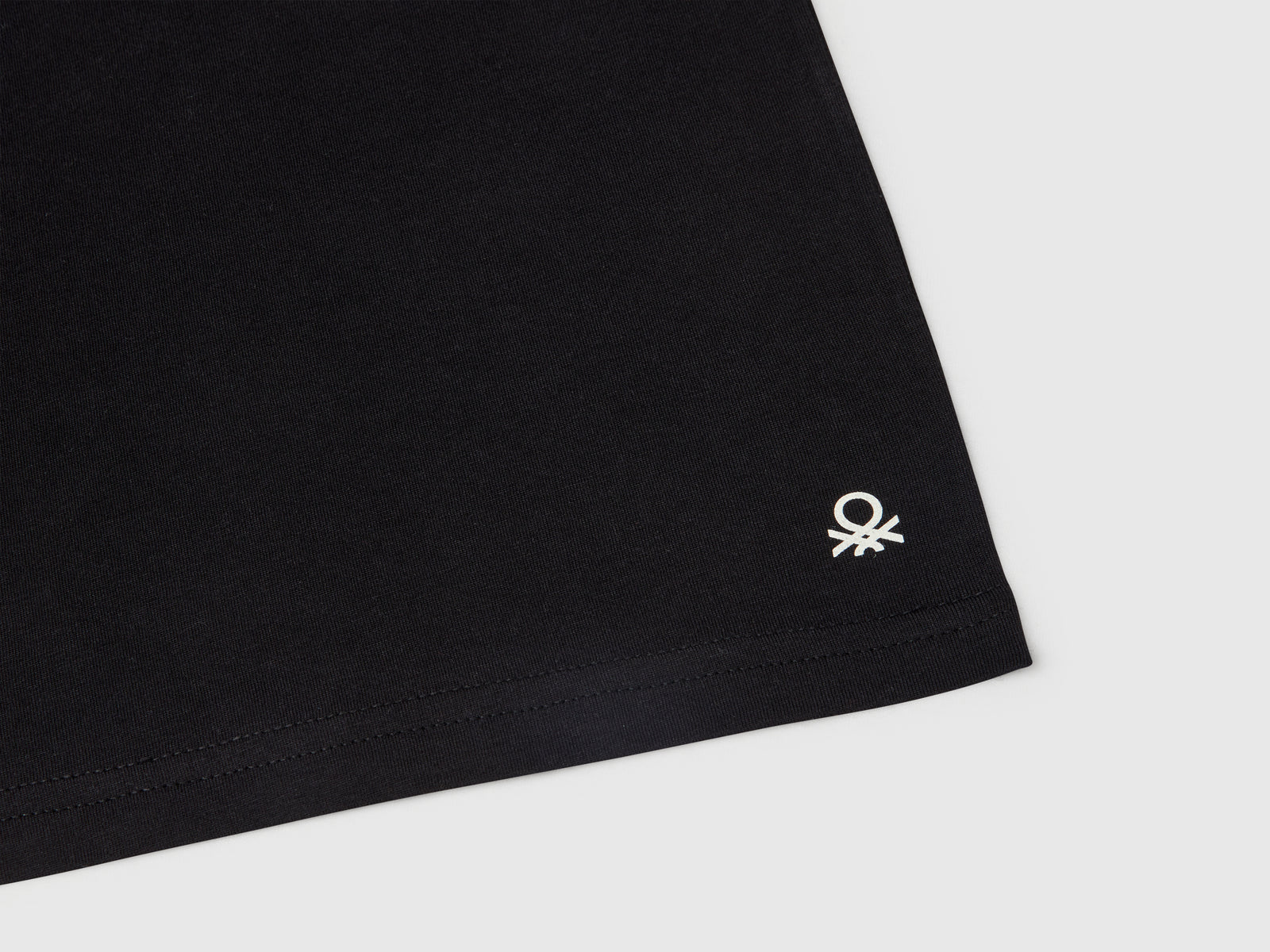 T-shirt in puro cotone da bimbo nero 3 | Benetton Outlet